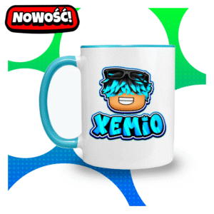 Kubek XEMiO z grafiką stylizowaną na Roblox – niebiesko-czarne włosy, uśmiechnięta twarz i napis XEMiO